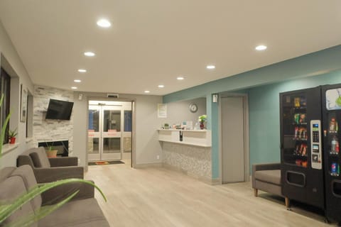 Super 8 by Wyndham Rockford I-90 Casino District Hotel in Cherry Valley