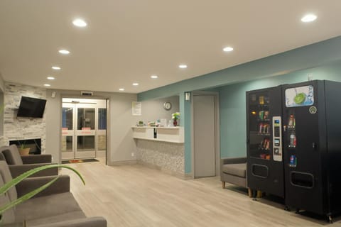 Super 8 by Wyndham Rockford I-90 Casino District Hotel in Cherry Valley