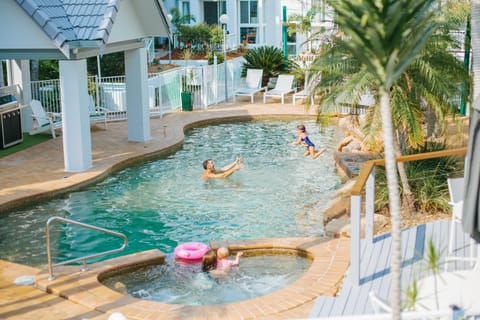 BBQ facilities, Hot Tub, Swimming pool, Swimming pool
