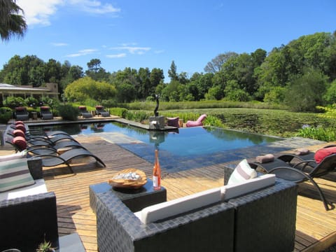 Garden view, Lake view, Pool view, Swimming pool