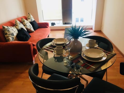 Living room, Decorative detail, Dining area