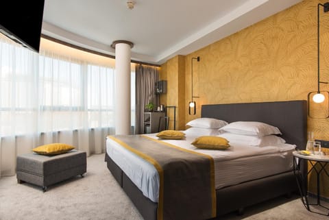 Living room, Bedroom