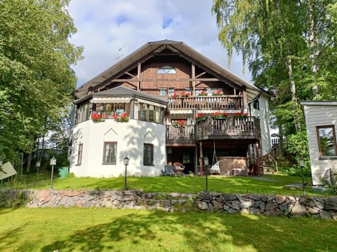 Property building, Day, Garden, Garden view