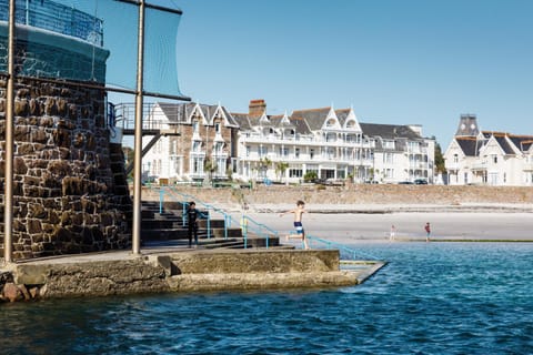 Property building, Beach