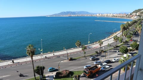 City view, Sea view