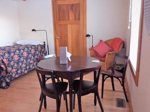 Baxter House Bed & Breakfast and Apartment Bed and Breakfast in Ann Arbor