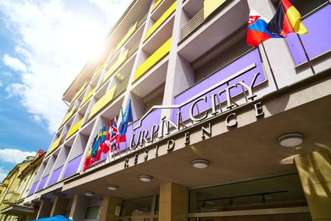 Property building, Facade/entrance, Neighbourhood, Logo/Certificate/Sign, Location
