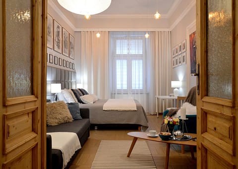 Living room, Photo of the whole room