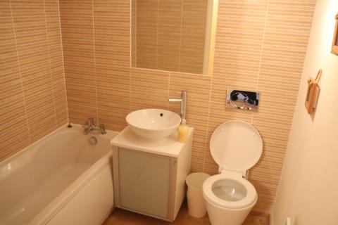 Modern One Bed Apartment Apartment in Glasgow