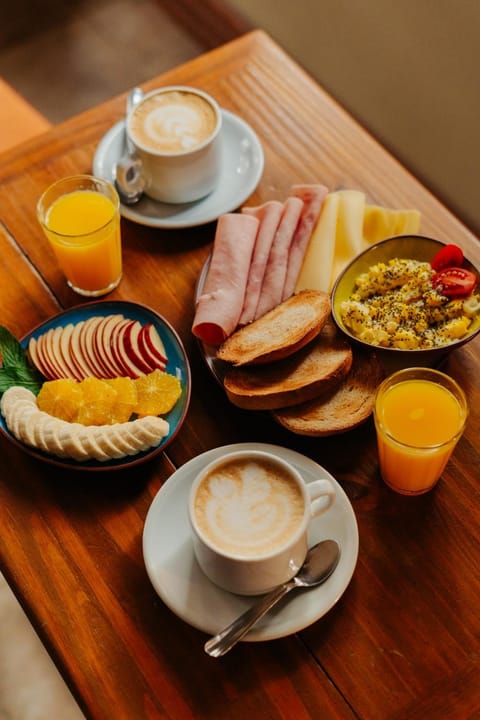 Breakfast, Continental breakfast