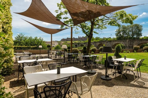 Patio, Balcony/Terrace