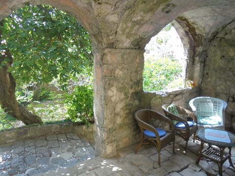 Property building, Patio, Balcony/Terrace, Seating area