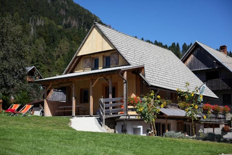 Property building, Garden, Garden view, Mountain view