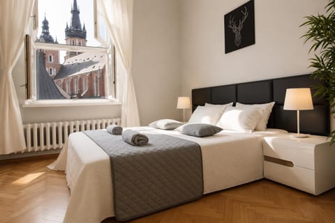 Bed, Living room