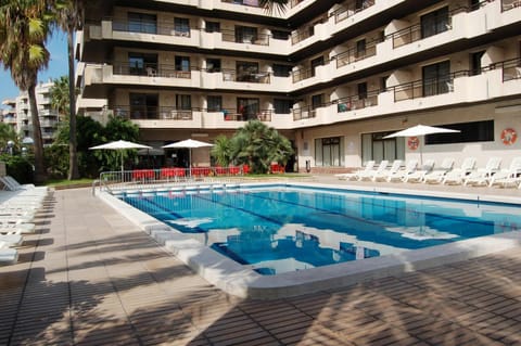 Facade/entrance, Swimming pool, Swimming pool
