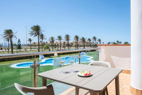 Balcony/Terrace, Pool view