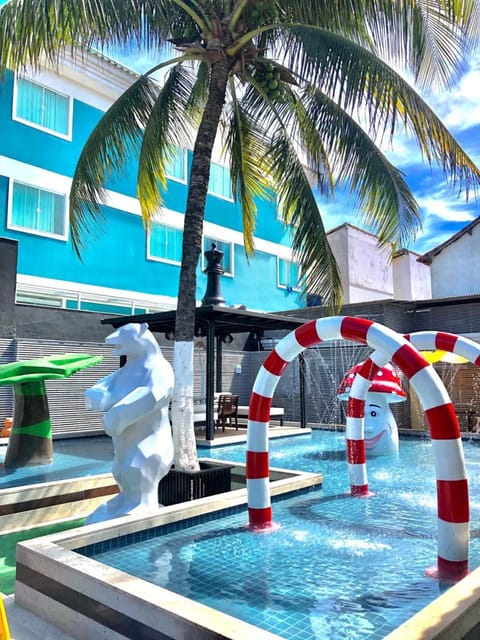 Seating area, Swimming pool, Swimming pool