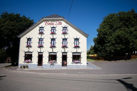 Property building, Facade/entrance, Spring, Day, Winter