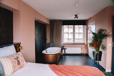 Bed, Bathroom, Bedroom, Bath