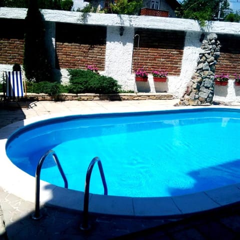 Swimming pool, Swimming pool