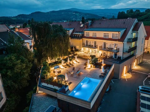 Property building, Bird's eye view, Pool view