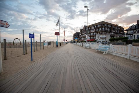 Trouville sur mer vue sur la Touque Apartment in Deauville