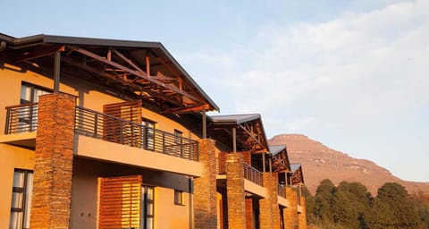 Facade/entrance, Bird's eye view, Garden, Other, On site, Mountain view