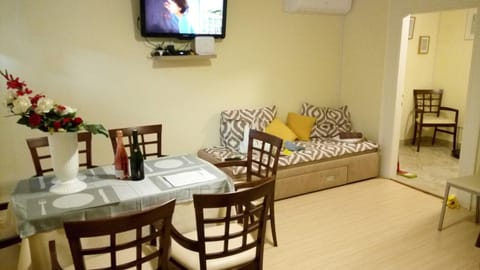 Bed, Living room, Decorative detail