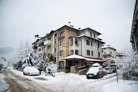 Facade/entrance, Winter