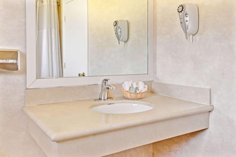 Photo of the whole room, On site