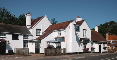 Property building, Restaurant/places to eat