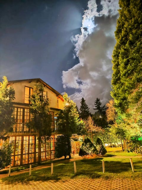 Park Hotel Amfora -Free Parking Hotel in Sofia