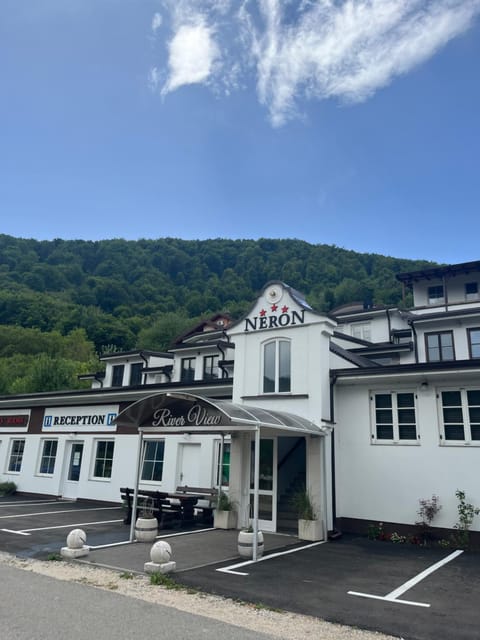 Property building, Day, Natural landscape, Parking