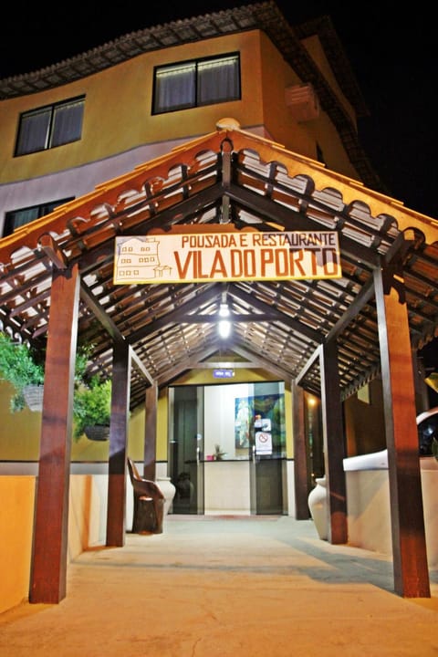 Facade/entrance, Night