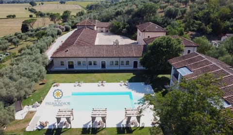 Property building, Day, Bird's eye view, Garden, Garden view, Pool view, sunbed