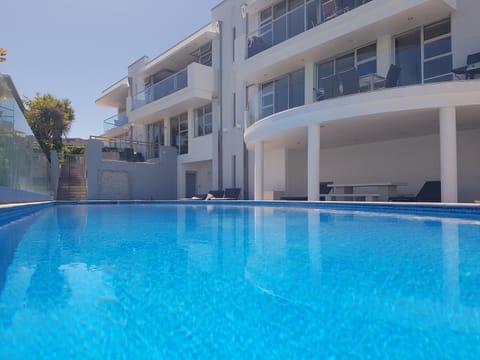 Hot Tub, Balcony/Terrace, Swimming pool