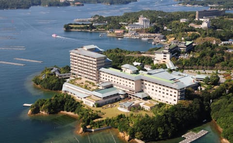 Property building, Day, Natural landscape, Bird's eye view, Sea view