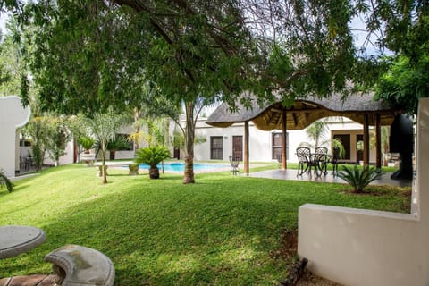 Garden, View (from property/room), Garden view, Pool view, Swimming pool