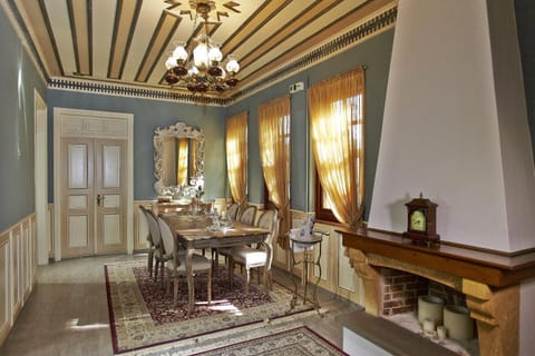 Communal lounge/ TV room, Living room, Seating area, Dining area, Internal: Not applicable to any particular room