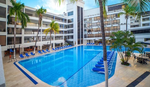Swimming pool