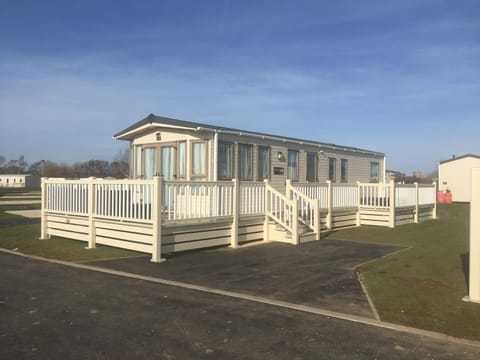 tattershall lakes Campground/ 
RV Resort in Tattershall