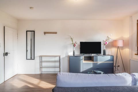 Living room, Bedroom