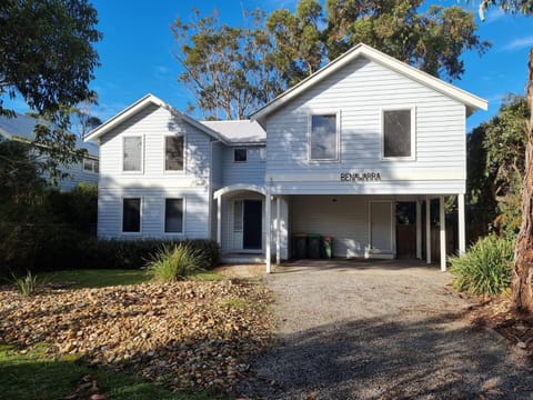 Property building, Facade/entrance, Garden