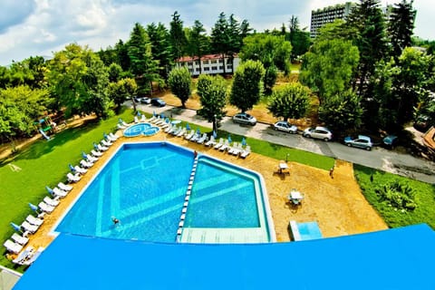 Bird's eye view, Swimming pool