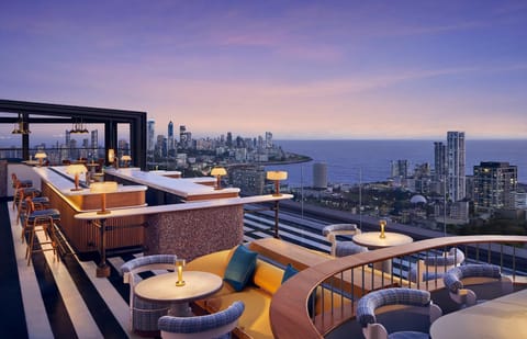 Restaurant/places to eat, Lounge or bar