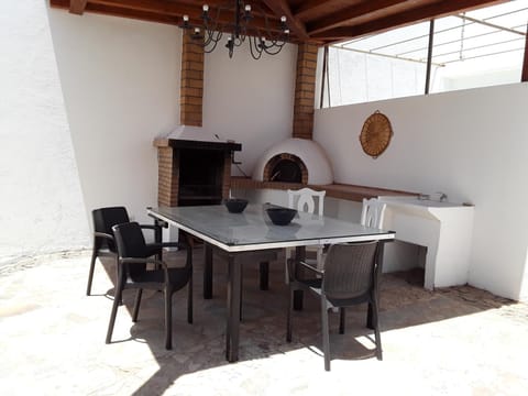 Patio, BBQ facilities, Dining area