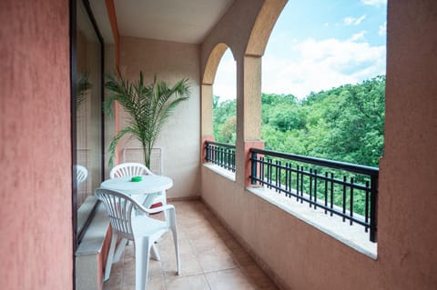 Balcony/Terrace, Garden view, Pool view