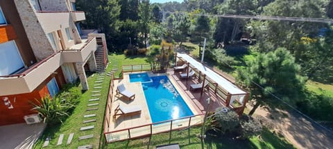 Bird's eye view, Pool view