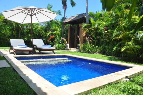 Swimming pool, Swimming pool