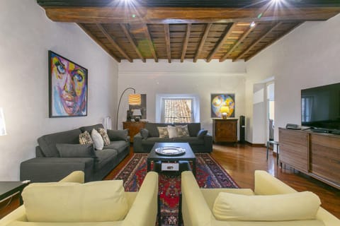 TV and multimedia, Living room, Seating area, Evening entertainment